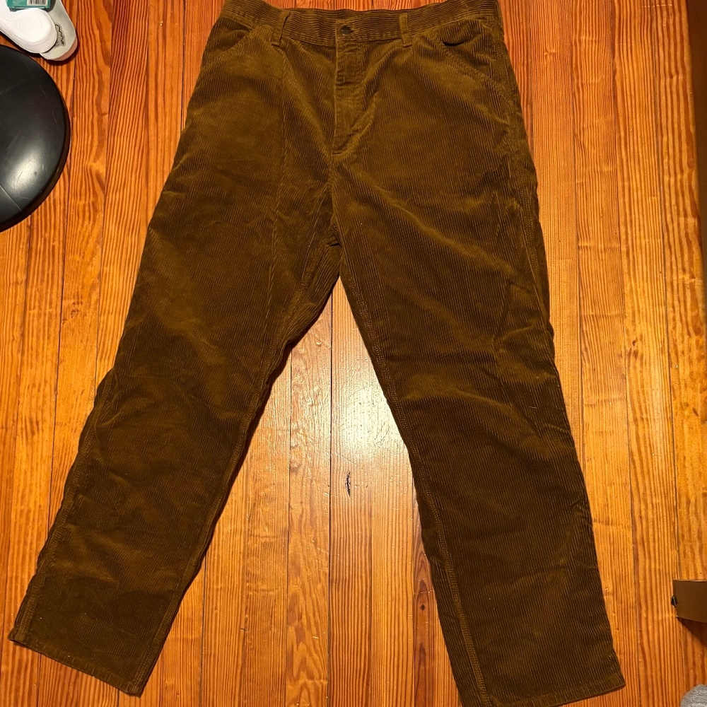 Carhartt WIP Simple Pant Corduroys (damaged/loose stitching on one belt loop)